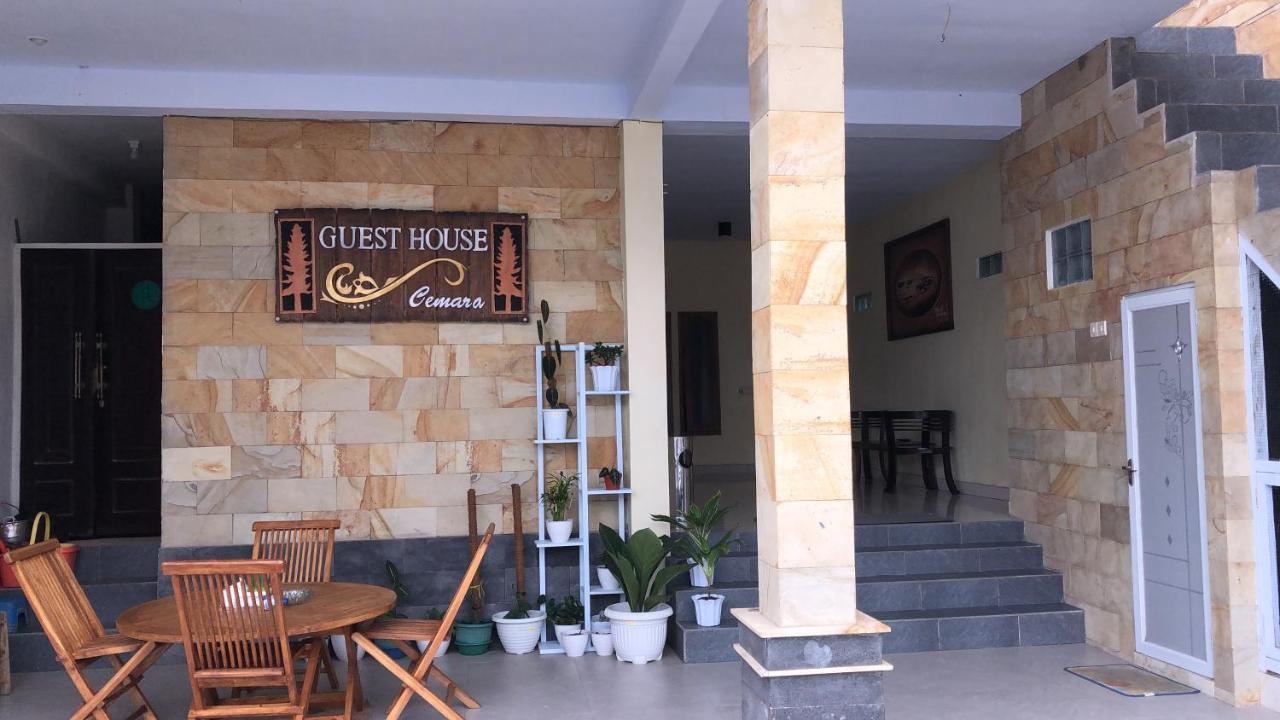 Guest House Cemara Pasuruan Exterior photo